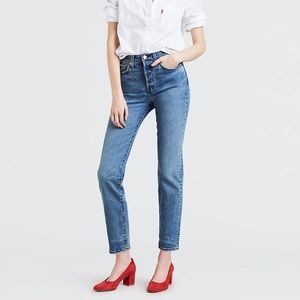 Levi’s Wedgie Icon Jeans in These Dreams wash, 26